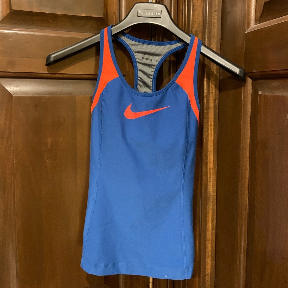 Nike dri-fit workout top